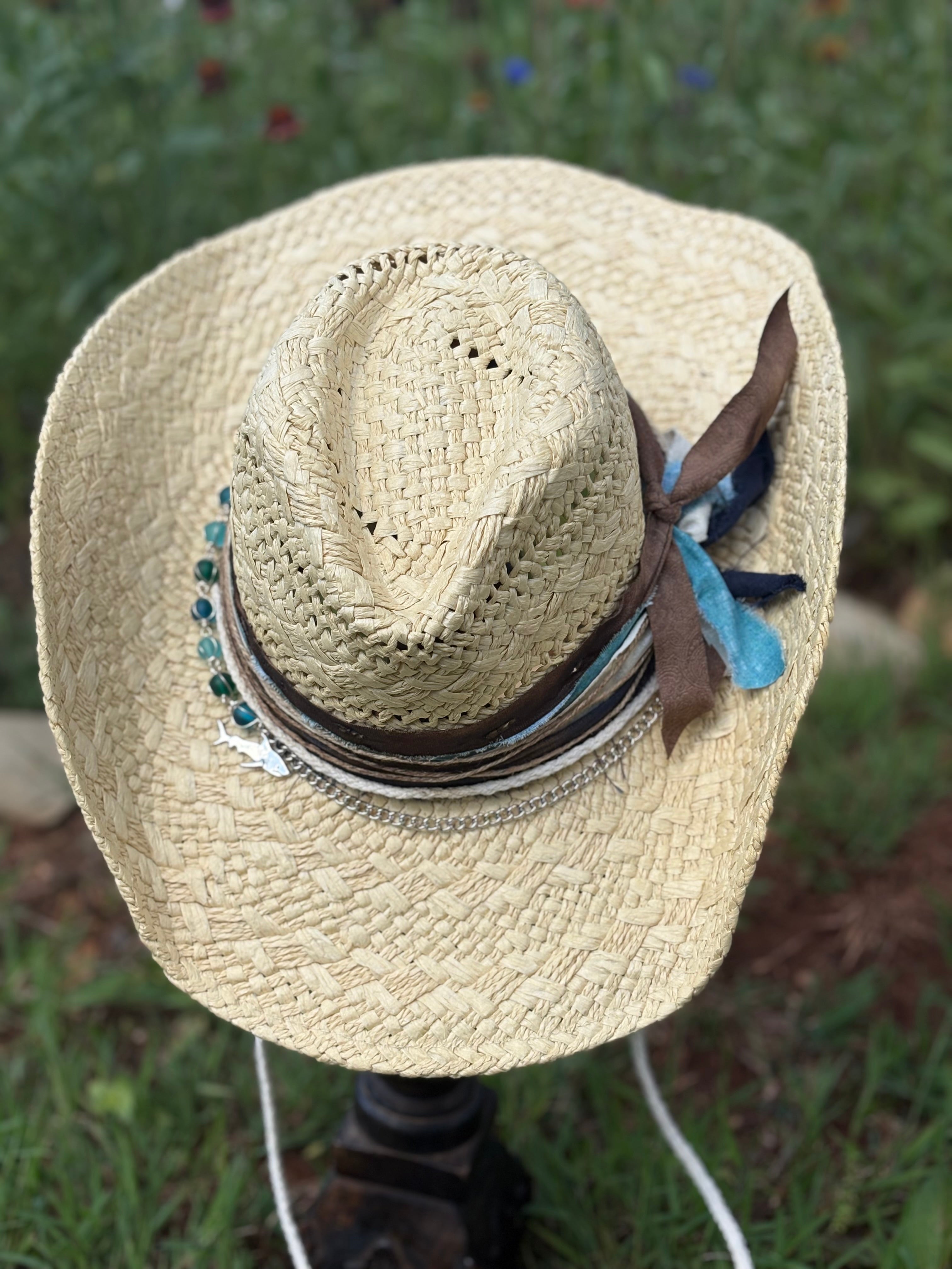 Topsail straw cowgirl
