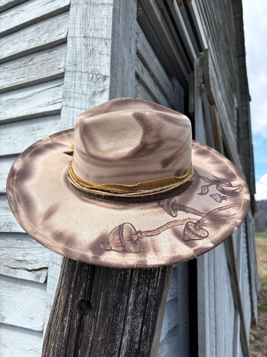 Mushroom wide brim