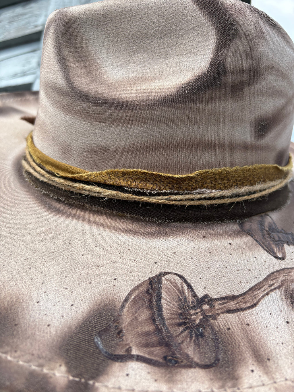 Mushroom wide brim